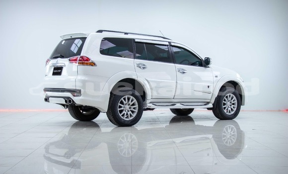 Buy Used Mitsubishi Pajero Sport White Car in Bangkok in Bangkok Buy Used Mitsubishi Pajero Sport White Car in Bangkok in Bangkok