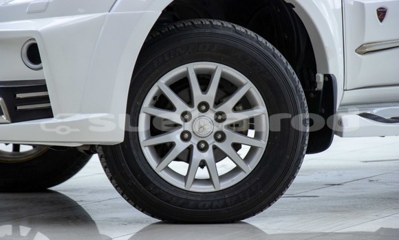 Buy Used Mitsubishi Pajero Sport White Car in Bangkok in Bangkok Buy Used Mitsubishi Pajero Sport White Car in Bangkok in Bangkok