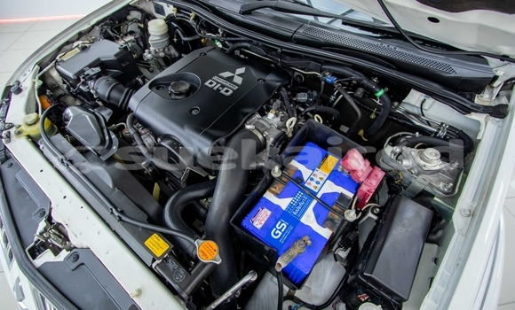 Buy Used Mitsubishi Pajero Sport White Car in Bangkok in Bangkok Buy Used Mitsubishi Pajero Sport White Car in Bangkok in Bangkok