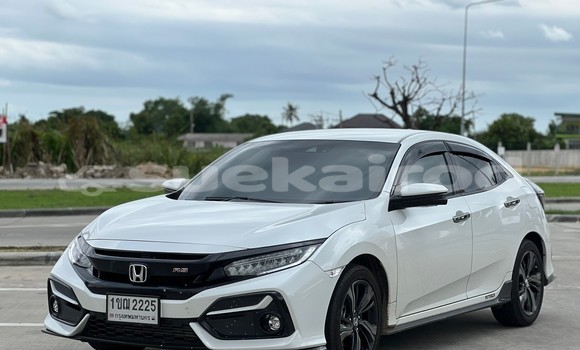 Buy Used Honda Civic White Car in Bangkok in Bangkok