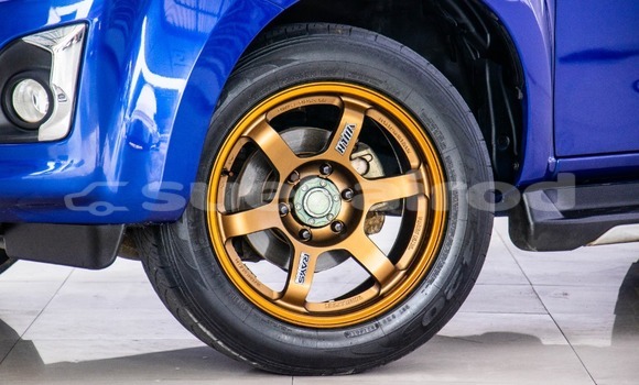 Buy Used Isuzu D-Max Blue Car in Bangkok in Bangkok Buy Used Isuzu D-Max Blue Car in Bangkok in Bangkok