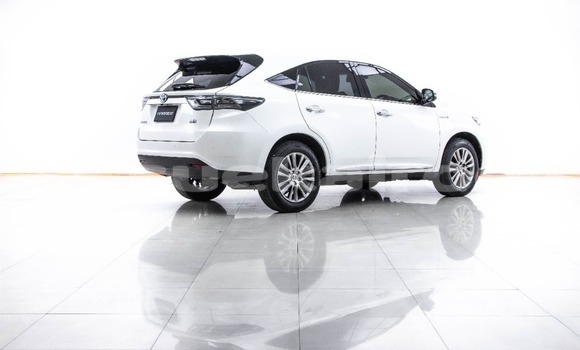 ซื้อ รถมือสอง Toyota Harrier ขาว รถยนต์ ใน %{เมือง} ใน กรุงเทพมหานคร ซื้อ รถมือสอง Toyota Harrier ขาว รถยนต์ ใน %{เมือง} ใน กรุงเทพมหานคร