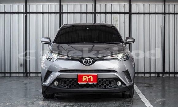 ซื้อ รถมือสอง Toyota C-HR เงิน รถยนต์ ใน %{เมือง} ใน กรุงเทพมหานคร ซื้อ รถมือสอง Toyota C-HR เงิน รถยนต์ ใน %{เมือง} ใน กรุงเทพมหานคร