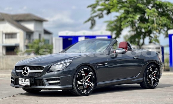 Buy Used Mercedes-Benz SLK-klasse Black Car in Bangkok in Bangkok