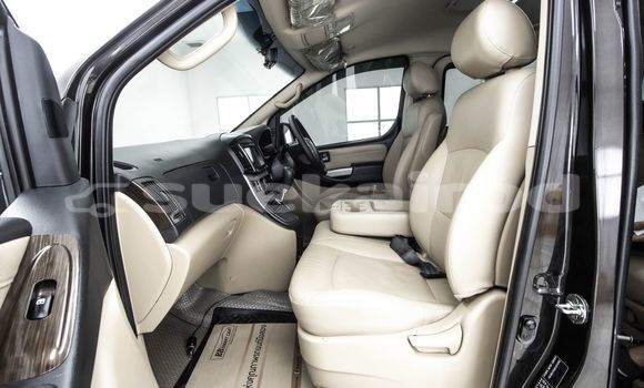 ซื้อ รถมือสอง Hyundai H1 สีน้ำตาล รถยนต์ ใน %{เมือง} ใน กรุงเทพมหานคร ซื้อ รถมือสอง Hyundai H1 สีน้ำตาล รถยนต์ ใน %{เมือง} ใน กรุงเทพมหานคร