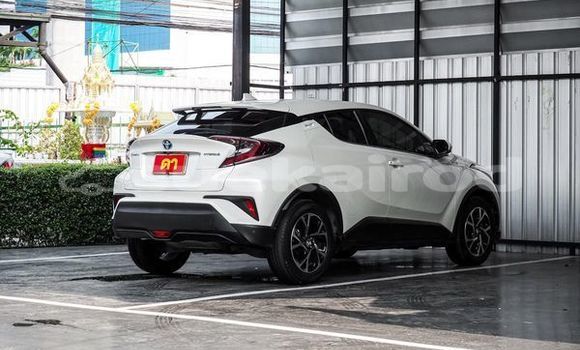 Buy Used Toyota C-HR White Car in Bangkok in Bangkok Buy Used Toyota C-HR White Car in Bangkok in Bangkok