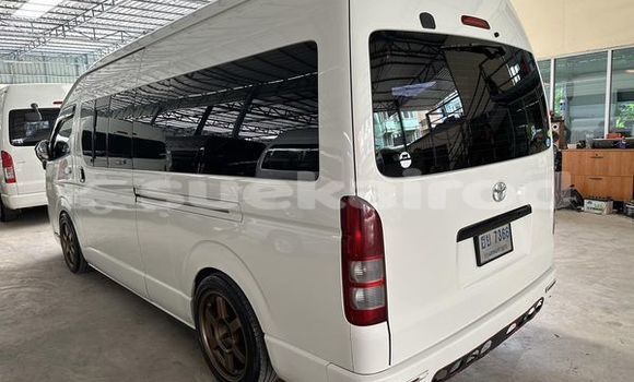 ซื้อ รถมือสอง Toyota Commuter ขาว รถยนต์ ใน %{เมือง} ใน พระนครศรีอยุธยา ซื้อ รถมือสอง Toyota Commuter ขาว รถยนต์ ใน %{เมือง} ใน พระนครศรีอยุธยา
