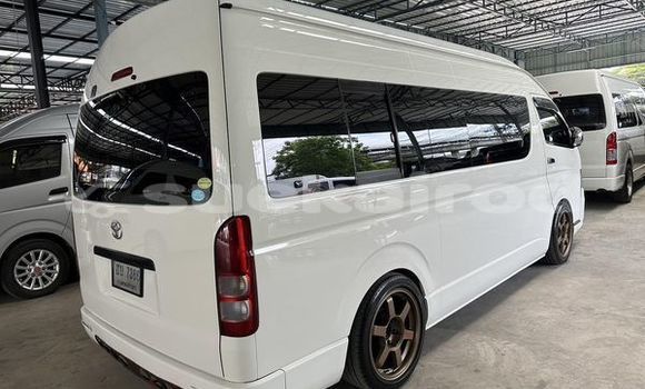 ซื้อ รถมือสอง Toyota Commuter ขาว รถยนต์ ใน %{เมือง} ใน พระนครศรีอยุธยา ซื้อ รถมือสอง Toyota Commuter ขาว รถยนต์ ใน %{เมือง} ใน พระนครศรีอยุธยา