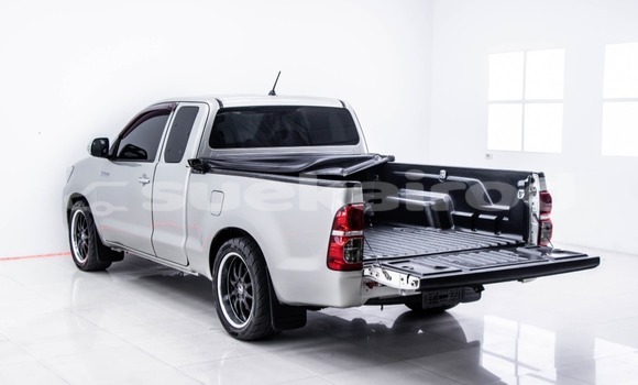 Buy Used Toyota Vigo Silver Car in Bangkok in Bangkok Buy Used Toyota Vigo Silver Car in Bangkok in Bangkok