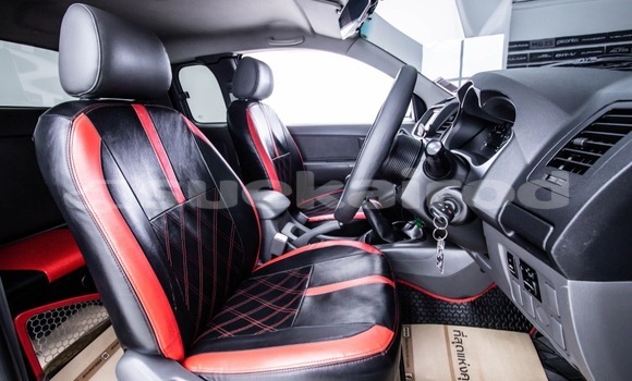 Buy Used Toyota Vigo Silver Car in Bangkok in Bangkok Buy Used Toyota Vigo Silver Car in Bangkok in Bangkok