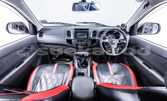 Buy Used Toyota Vigo Silver Car in Bangkok in Bangkok Buy Used Toyota Vigo Silver Car in Bangkok in Bangkok