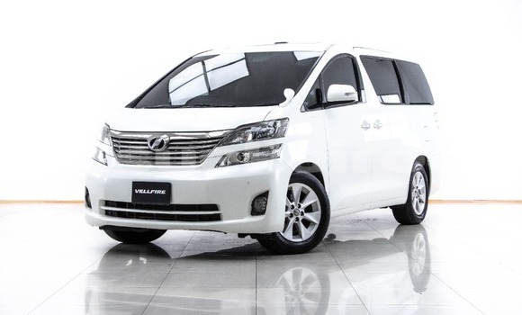 Buy Used Toyota Vellfire White Car in Bangkok in Bangkok