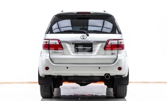 ซื้อ รถมือสอง Toyota Fortuner สีน้ำตาล รถยนต์ ใน %{เมือง} ใน กรุงเทพมหานคร ซื้อ รถมือสอง Toyota Fortuner สีน้ำตาล รถยนต์ ใน %{เมือง} ใน กรุงเทพมหานคร