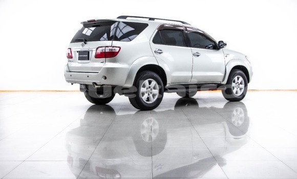 ซื้อ รถมือสอง Toyota Fortuner สีน้ำตาล รถยนต์ ใน %{เมือง} ใน กรุงเทพมหานคร ซื้อ รถมือสอง Toyota Fortuner สีน้ำตาล รถยนต์ ใน %{เมือง} ใน กรุงเทพมหานคร