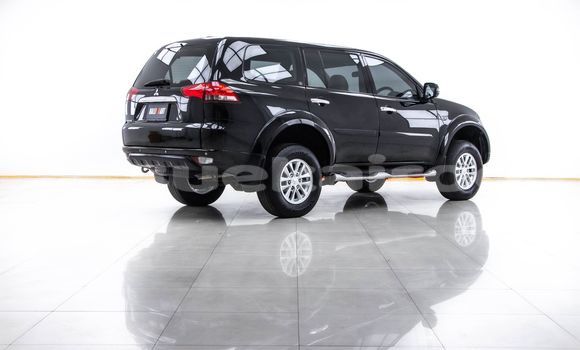 ซื้อ รถมือสอง Mitsubishi Pajero สีดำ รถยนต์ ใน %{เมือง} ใน กรุงเทพมหานคร ซื้อ รถมือสอง Mitsubishi Pajero สีดำ รถยนต์ ใน %{เมือง} ใน กรุงเทพมหานคร