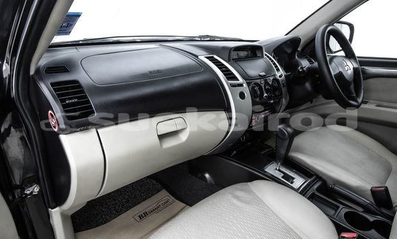 ซื้อ รถมือสอง Mitsubishi Pajero สีดำ รถยนต์ ใน %{เมือง} ใน กรุงเทพมหานคร ซื้อ รถมือสอง Mitsubishi Pajero สีดำ รถยนต์ ใน %{เมือง} ใน กรุงเทพมหานคร