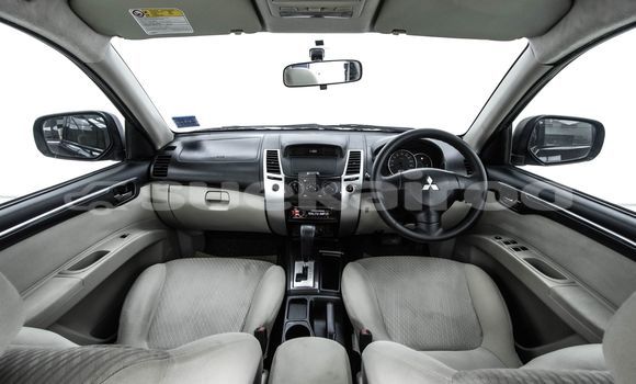 ซื้อ รถมือสอง Mitsubishi Pajero สีดำ รถยนต์ ใน %{เมือง} ใน กรุงเทพมหานคร ซื้อ รถมือสอง Mitsubishi Pajero สีดำ รถยนต์ ใน %{เมือง} ใน กรุงเทพมหานคร