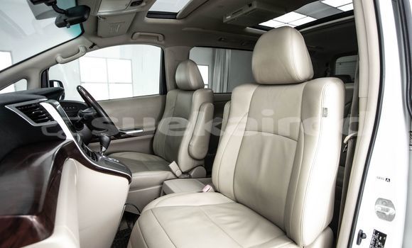 ซื้อ รถมือสอง Toyota Vellfire ขาว รถยนต์ ใน %{เมือง} ใน กรุงเทพมหานคร ซื้อ รถมือสอง Toyota Vellfire ขาว รถยนต์ ใน %{เมือง} ใน กรุงเทพมหานคร