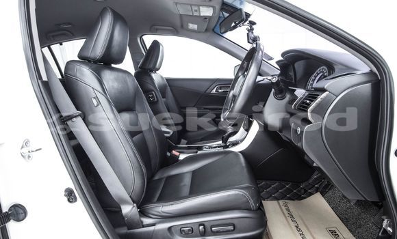 ซื้อ รถมือสอง Honda Accord ขาว รถยนต์ ใน %{เมือง} ใน กรุงเทพมหานคร ซื้อ รถมือสอง Honda Accord ขาว รถยนต์ ใน %{เมือง} ใน กรุงเทพมหานคร