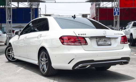 Buy Used Mercedes-Benz E-Classe White Car in Bangkok in Bangkok Buy Used Mercedes-Benz E-Classe White Car in Bangkok in Bangkok