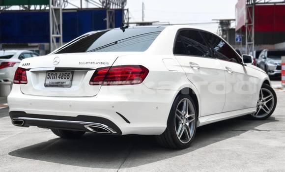 Buy Used Mercedes-Benz E-Classe White Car in Bangkok in Bangkok Buy Used Mercedes-Benz E-Classe White Car in Bangkok in Bangkok