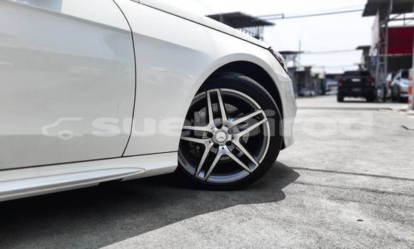 Buy Used Mercedes-Benz E-Classe White Car in Bangkok in Bangkok Buy Used Mercedes-Benz E-Classe White Car in Bangkok in Bangkok