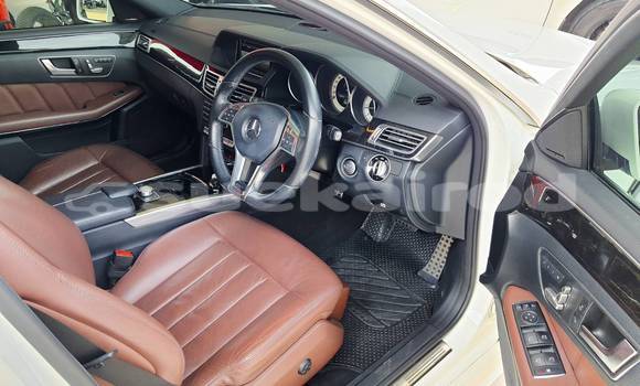 Buy Used Mercedes-Benz E-Classe White Car in Bangkok in Bangkok Buy Used Mercedes-Benz E-Classe White Car in Bangkok in Bangkok