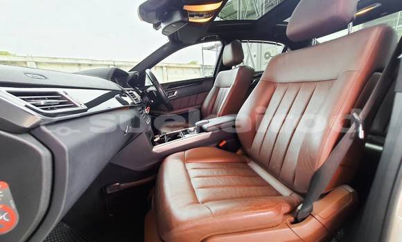 Buy Used Mercedes-Benz E-Classe White Car in Bangkok in Bangkok Buy Used Mercedes-Benz E-Classe White Car in Bangkok in Bangkok