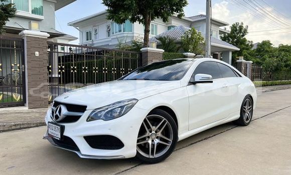 Buy Used Mercedes-Benz E200 White Car in Bangkok in Bangkok