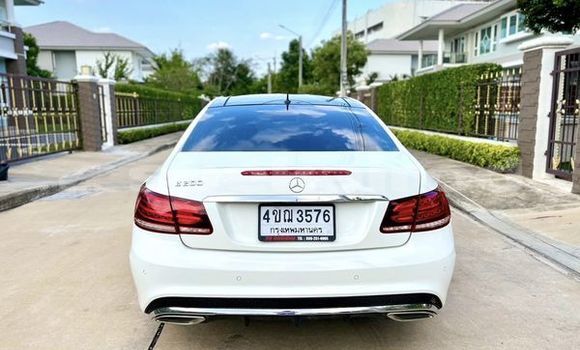 ซื้อ รถมือสอง Mercedes-Benz E200 ขาว รถยนต์ ใน %{เมือง} ใน กรุงเทพมหานคร ซื้อ รถมือสอง Mercedes-Benz E200 ขาว รถยนต์ ใน %{เมือง} ใน กรุงเทพมหานคร