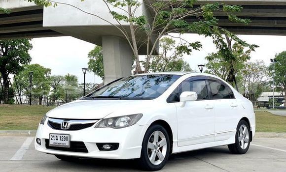 ซื้อ รถมือสอง Honda Civic ขาว รถยนต์ ใน %{เมือง} ใน กรุงเทพมหานคร