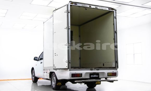 Buy Used Isuzu D-Max White Car in Bangkok in Bangkok Buy Used Isuzu D-Max White Car in Bangkok in Bangkok