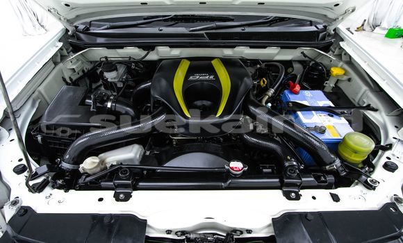 Buy Used Isuzu D-Max White Car in Bangkok in Bangkok Buy Used Isuzu D-Max White Car in Bangkok in Bangkok