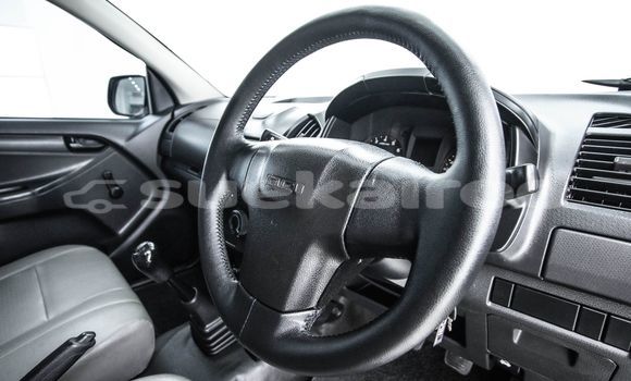 Buy Used Isuzu D-Max White Car in Bangkok in Bangkok Buy Used Isuzu D-Max White Car in Bangkok in Bangkok