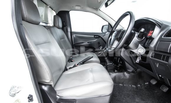 Buy Used Isuzu D-Max White Car in Bangkok in Bangkok Buy Used Isuzu D-Max White Car in Bangkok in Bangkok