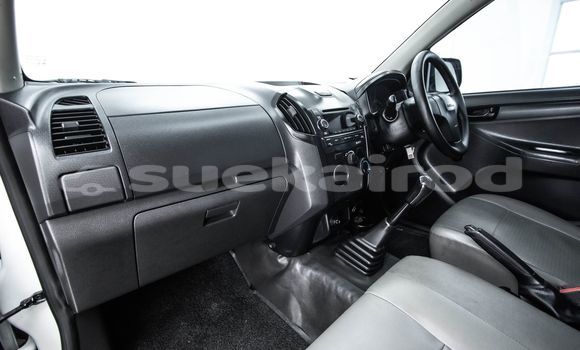 Buy Used Isuzu D-Max White Car in Bangkok in Bangkok Buy Used Isuzu D-Max White Car in Bangkok in Bangkok