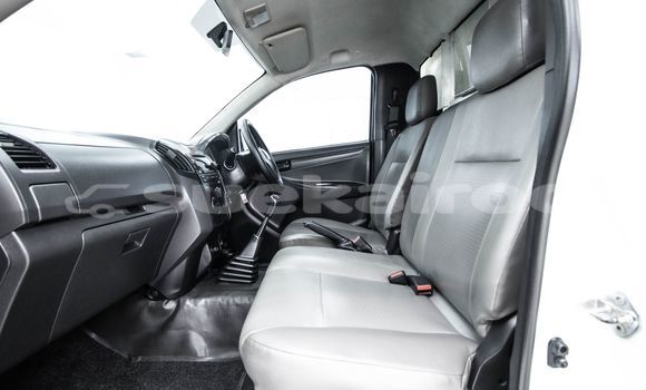 Buy Used Isuzu D-Max White Car in Bangkok in Bangkok Buy Used Isuzu D-Max White Car in Bangkok in Bangkok