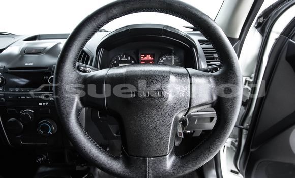 Buy Used Isuzu D-Max White Car in Bangkok in Bangkok Buy Used Isuzu D-Max White Car in Bangkok in Bangkok