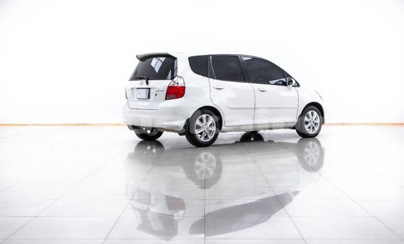 Buy Used Honda Jazz White Car in Bangkok in Bangkok Buy Used Honda Jazz White Car in Bangkok in Bangkok