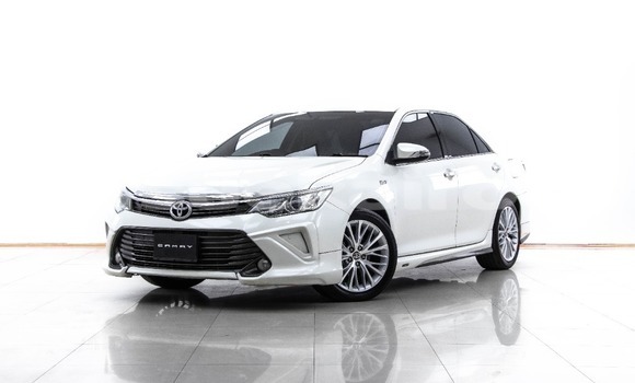 Buy Used Toyota Camry White Car in Bangkok in Bangkok