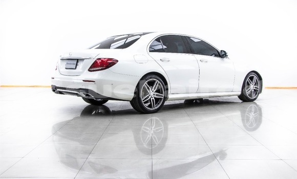 Buy Used Mercedes‒Benz E–Class White Car in Bangkok in Bangkok Buy Used Mercedes‒Benz E–Class White Car in Bangkok in Bangkok
