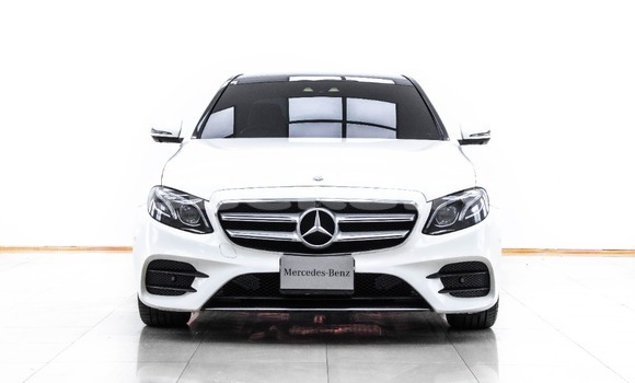 Buy Used Mercedes‒Benz E–Class White Car in Bangkok in Bangkok Buy Used Mercedes‒Benz E–Class White Car in Bangkok in Bangkok