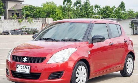 ซื้อ รถมือสอง Suzuki Swift สีแดง รถยนต์ ใน %{เมือง} ใน กรุงเทพมหานคร