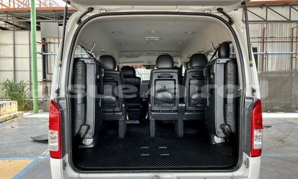 ซื้อ รถมือสอง Toyota Ventury ขาว รถยนต์ ใน %{เมือง} ใน กรุงเทพมหานคร ซื้อ รถมือสอง Toyota Ventury ขาว รถยนต์ ใน %{เมือง} ใน กรุงเทพมหานคร