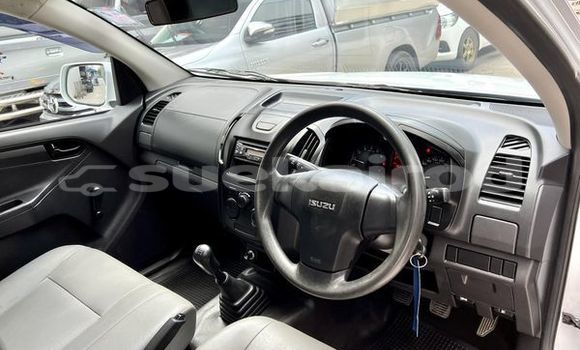ซื้อ รถมือสอง Isuzu D-Max ขาว รถยนต์ ใน %{เมือง} ใน กรุงเทพมหานคร ซื้อ รถมือสอง Isuzu D-Max ขาว รถยนต์ ใน %{เมือง} ใน กรุงเทพมหานคร