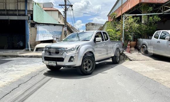 Buy Used Isuzu D-Max Silver Car in Bangkok in Bangkok