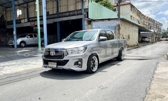 Buy Used Toyota Hiluxe Revo Silver Car in Bangkok in Bangkok