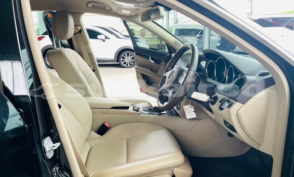 ซื้อ รถมือสอง Mercedes‒Benz C–Class สีดำ รถยนต์ ใน %{เมือง} ใน กรุงเทพมหานคร ซื้อ รถมือสอง Mercedes‒Benz C–Class สีดำ รถยนต์ ใน %{เมือง} ใน กรุงเทพมหานคร