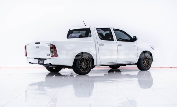 Buy Used Toyota Hiluxe VIGO White Car in Bangkok in Bangkok Buy Used Toyota Hiluxe VIGO White Car in Bangkok in Bangkok