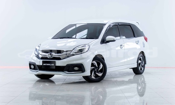Buy Used Honda Mobilio White Car in Bangkok in Bangkok